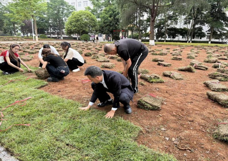 1758772138160047919.png 4.png